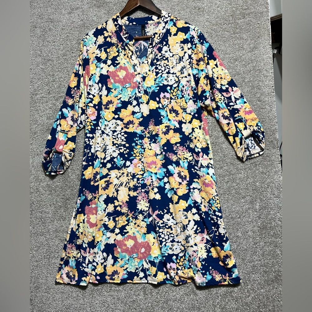 Voll Woman’s Blue Floral Lightweight Knee Length Dress Size 2XL
